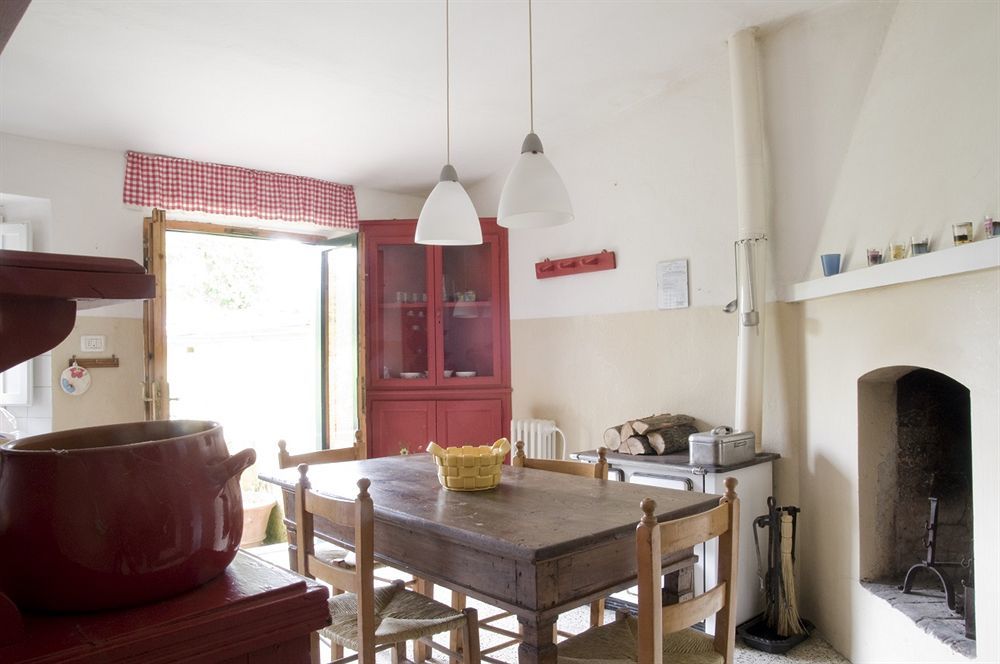 Fattoria Di Bacchereto - Guest House Extérieur photo